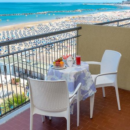 Hotel Belsoggiorno Cattolica Exterior photo