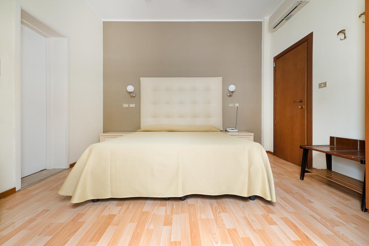 Hotel Belsoggiorno Cattolica Exterior photo